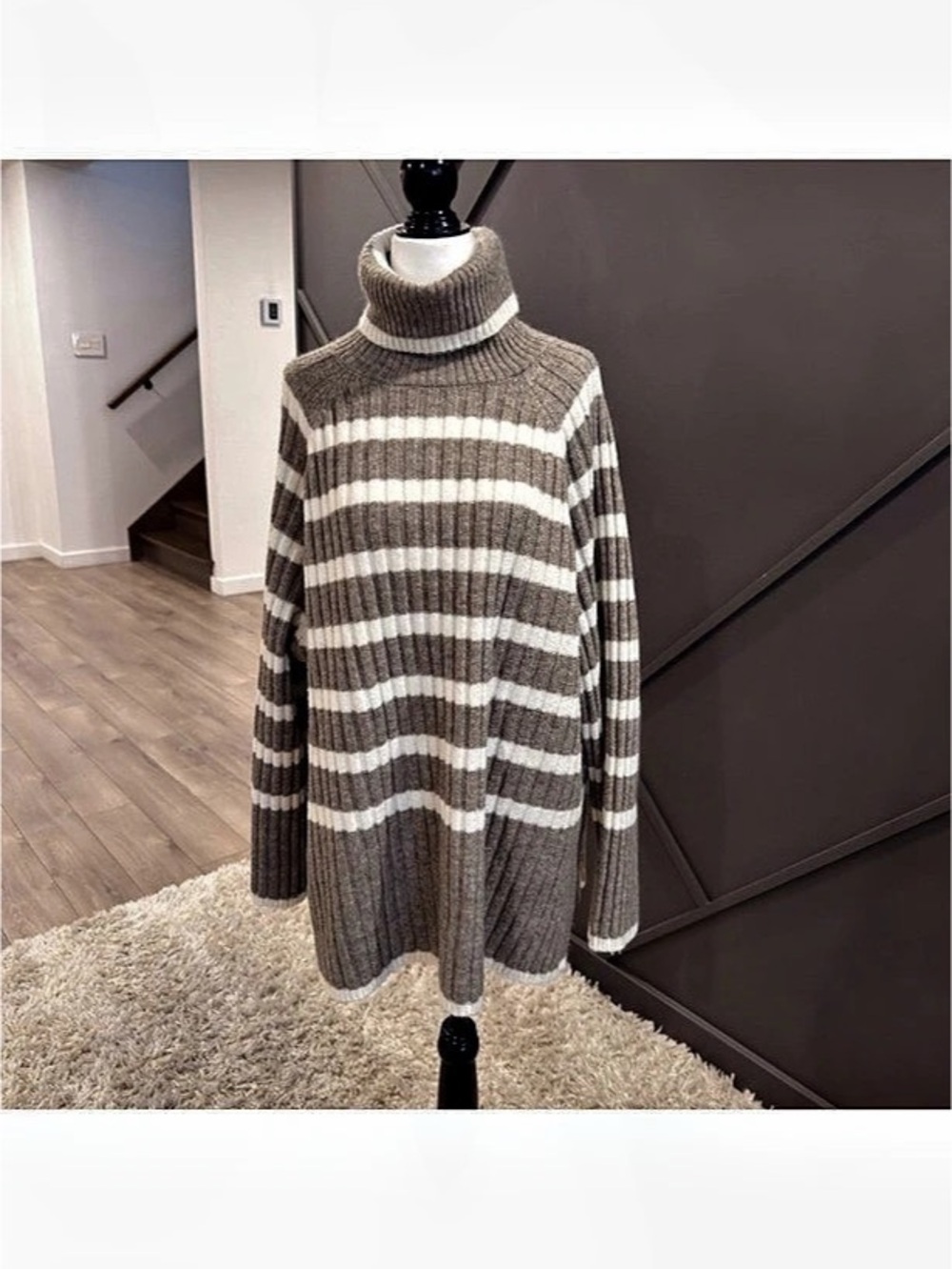 H&M Rib-Knit Turtleneck - Picture 2 of 4